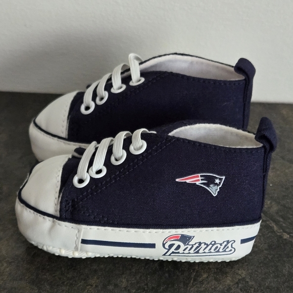 Patriots Baby Shoes Size 0-6 - Navy and White - Picture 3 of 12